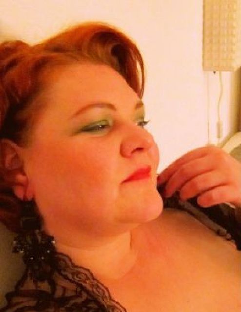 Kurven46 - Mein Mann kümmert sich nicht um mich!