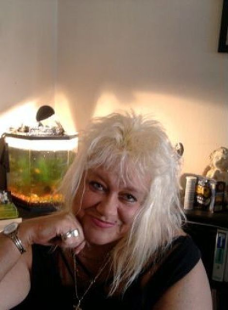 Stringtanga52 - Obwohl ich älter bin, trage ich gerne sexy Unterwäsche! 