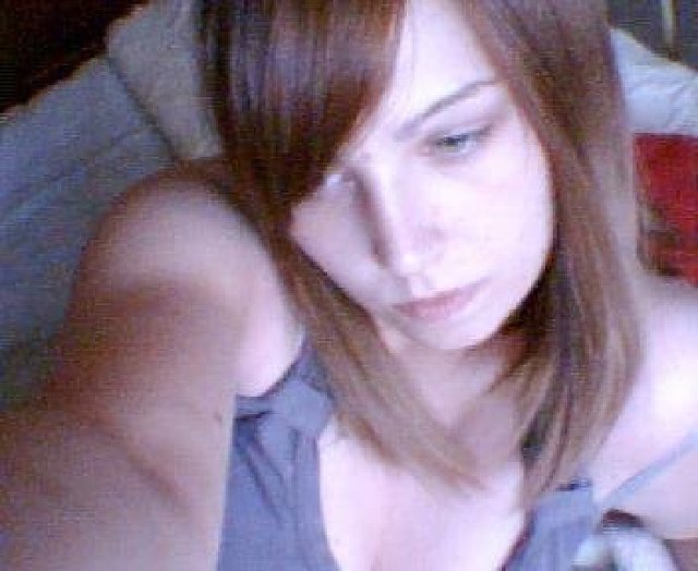 Tami28 - Schlanke, zierliche Mutter sucht...