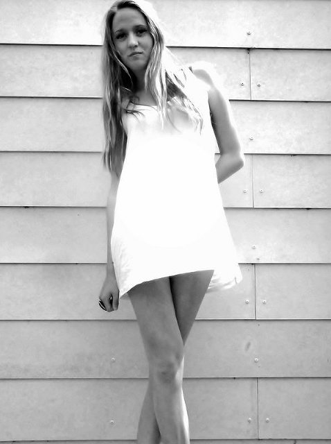 Zoe24 - Jung und süss :-)