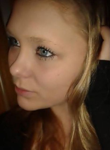 BlauBlauBlau - Blond, blaue Augen, aber schüchtern :-(