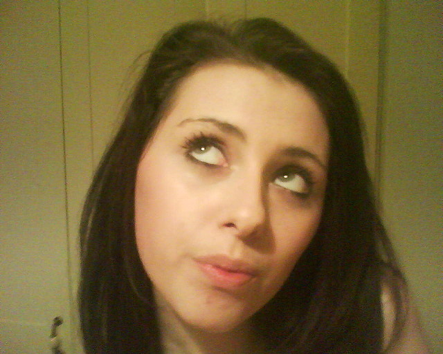 JeSlavna - Befehle über Chat oder SMS vor der Kamera - und so?