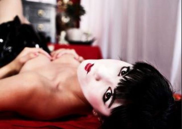 Joelle25 - Ich bin jung, ich will mein Leben geniessen! 