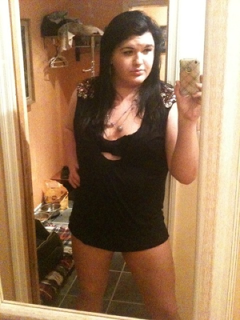 WetHorny - Junge Mutter ist alleine und einsam. Wo sind Männer?