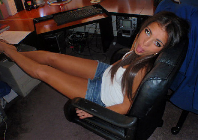 SexyGirl - Wer sucht eine junge Frau?