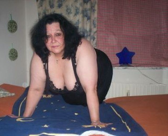 Walze55 - Ich bin eine reife Frau, die Spass sucht!