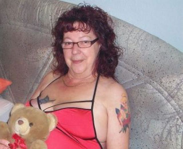 Emilie59 - Das Leben ist langweilig alleine!