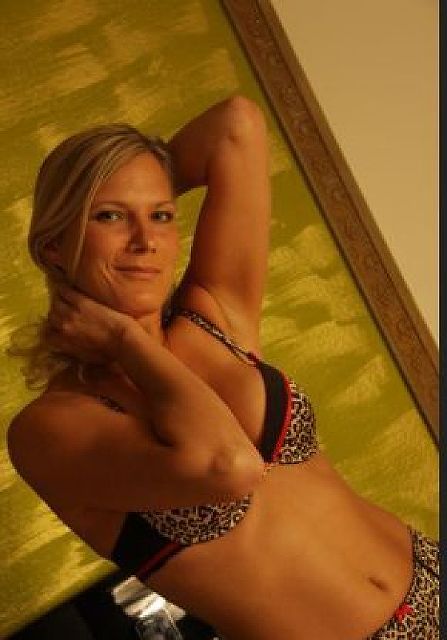 BodyDeluxe - Sehr schöner Body will besichtigt werden :)