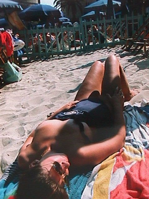 Rossi48 - Reife Frau sucht jüngeren Mann!