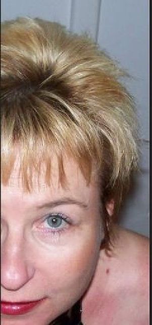 BiLotte - Ich habe einen Freund, bin aber bisexuell.