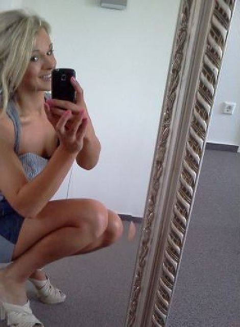 BlondAttraktiv - Ich bin jung, blond, attraktiv! 