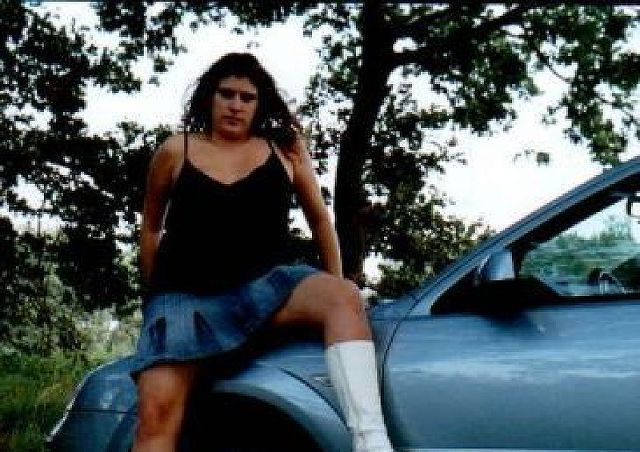 FrauBI - Bisexuelle Frau sucht Mann, der Lust auf Sex hat.