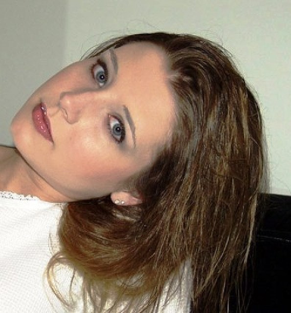 ErikaPlus - Jünger aussehende Geschäftsfrau!