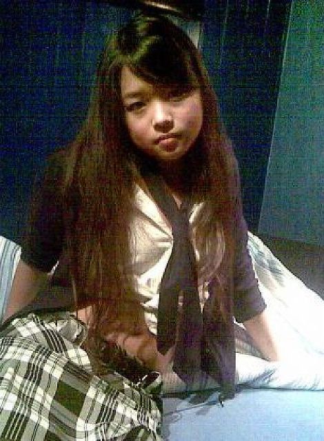 Gold28 - Ich bin jung, suche Mann!