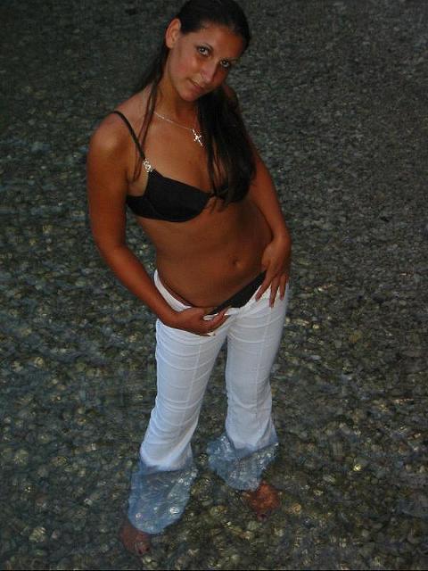 Mona25 - Jung und unbekümmert! 