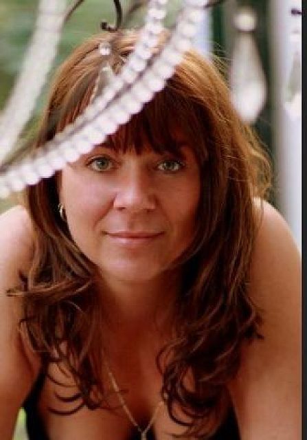 Eyes48 - Mutter von zwei Kindern!