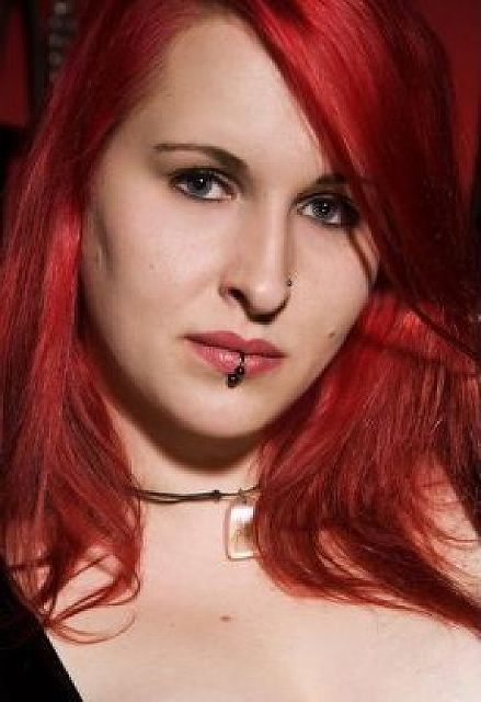 FrauRot - Ich suche einen Mann für SM!