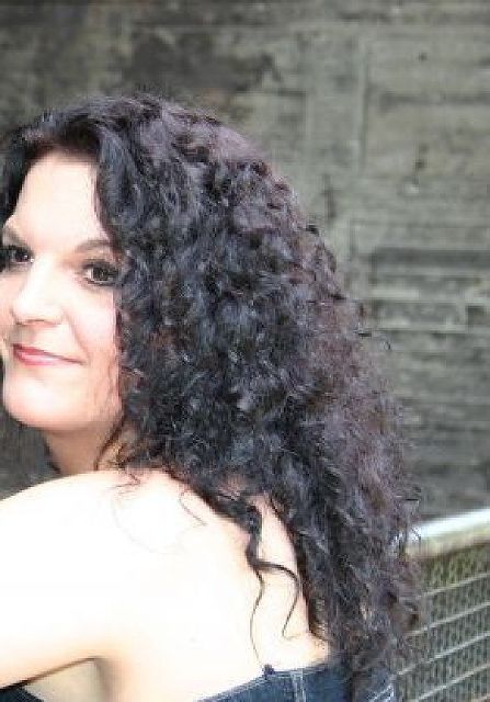 ReichArm - Reiche Frau sucht Mann der sie aus...