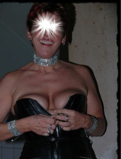 Hexe51 - Hexe sucht Prinzen!