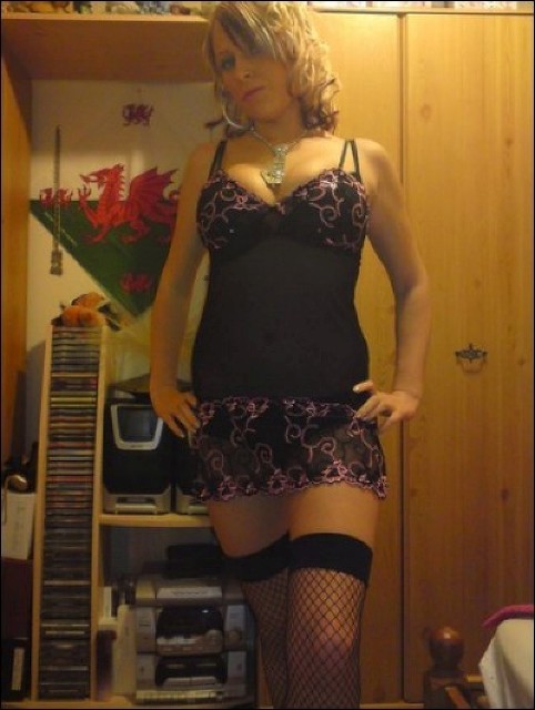 MammaMia30 - Hausfrau und Mutter, Single, sucht Mann!